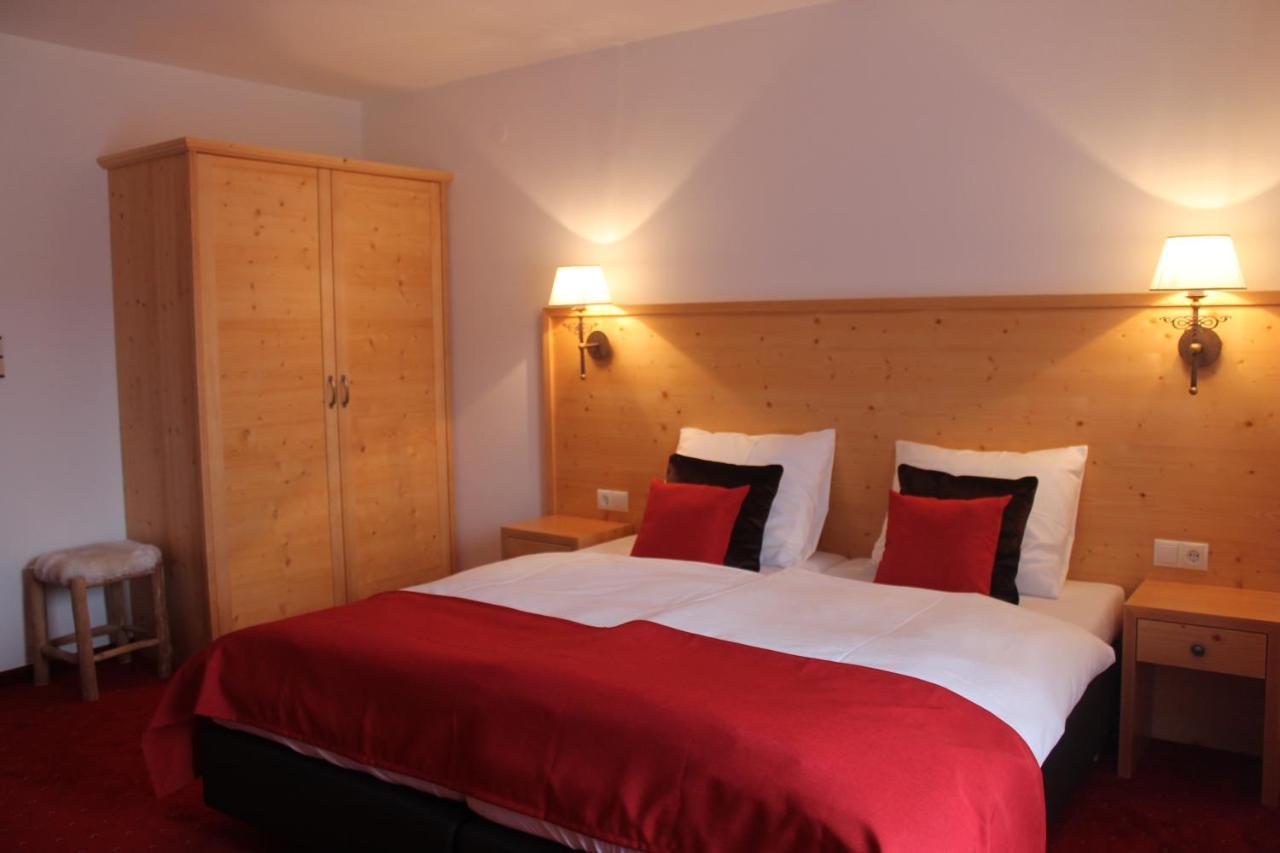 Alpenzeit Hotell Flachau Rum bild